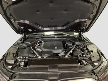 BMW 520d xDrive Limousine M Sport Standheizung LED