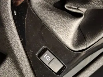 RENAULT MEGANE 1.5 Blue dCi 116CP Life