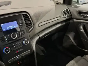 RENAULT MEGANE 1.5 Blue dCi 116CP Life