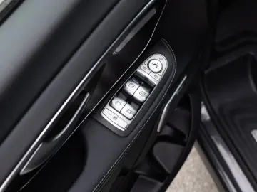 MERCEDES-BENZ V 300 4MATIC AVANTGARDE EDITION 360  A…