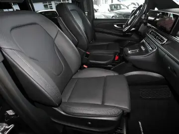 MERCEDES-BENZ V 300 d AV Komp. 3 2t 7Sitzer AMG AHK …