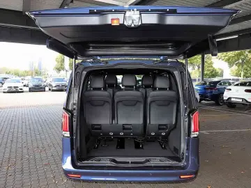 MERCEDES-BENZ V 300 d AV Komp. 3 2t 7Sitzer AMG AHK …