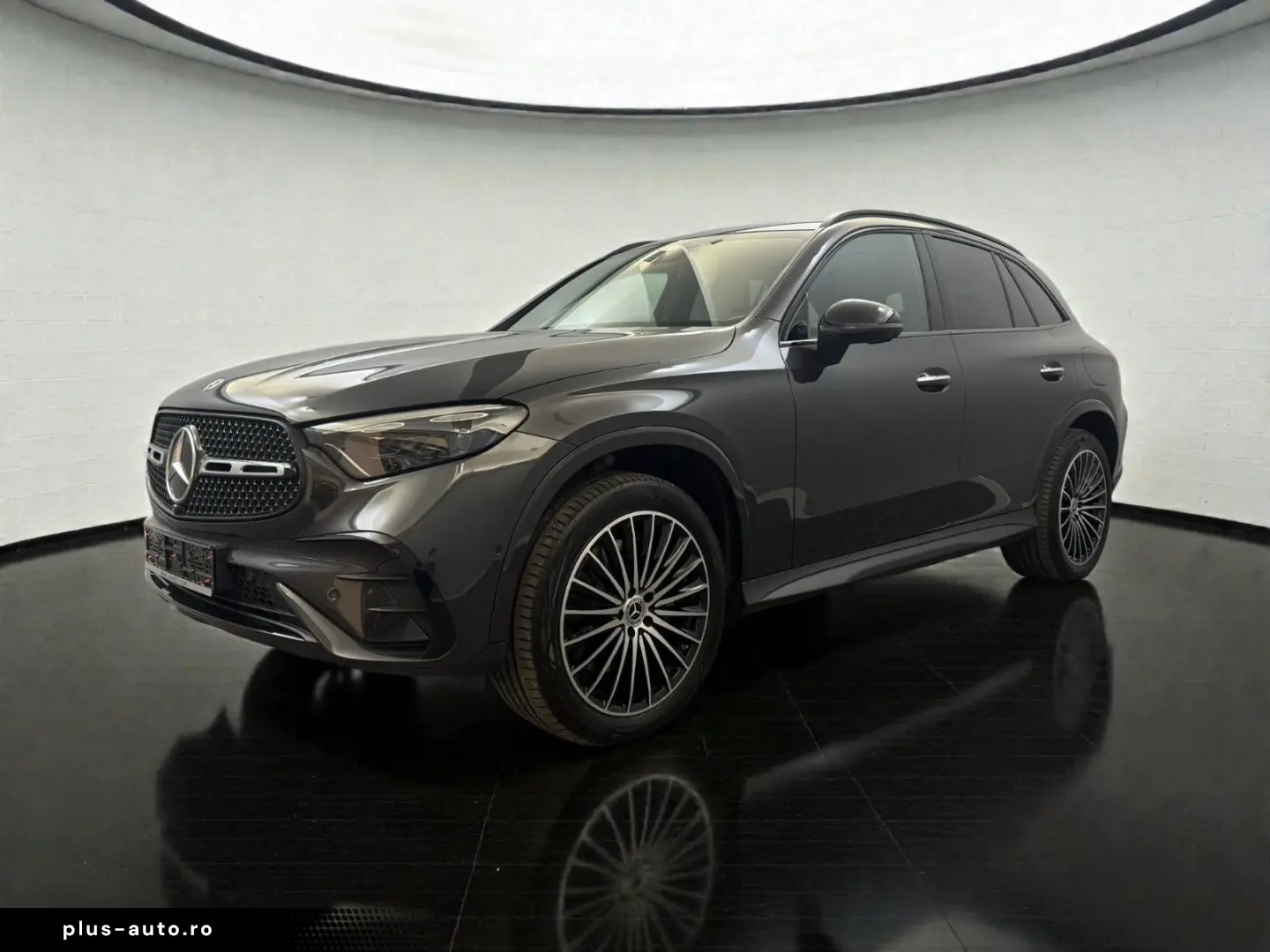 MERCEDES-BENZ GLC 300 de 4M AMG-LINE  PANO ACC AHK LED MBUX