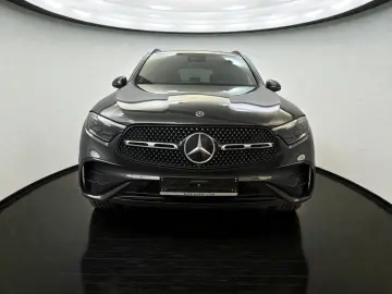 MERCEDES-BENZ GLC 300 de 4M AMG-LINE  PANO ACC AHK LED MBUX