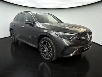 MERCEDES-BENZ GLC 300 de 4M AMG-LINE  PANO ACC AHK LED MBUX