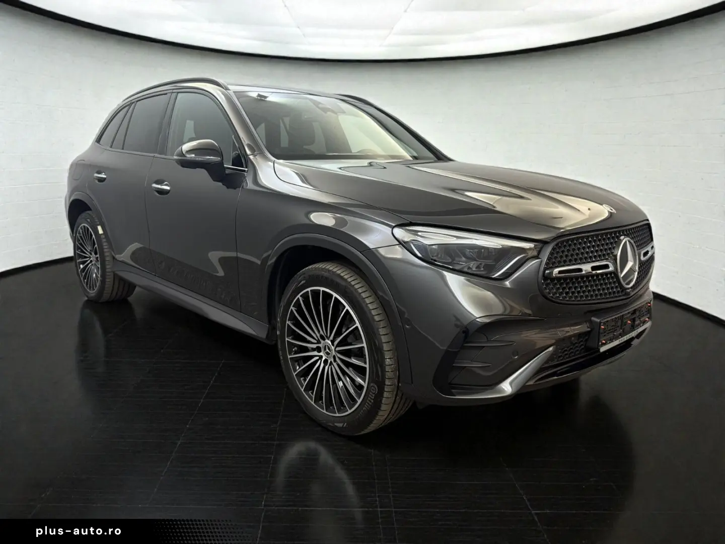 MERCEDES-BENZ GLC 300 de 4M AMG-LINE  PANO ACC AHK LED MBUX