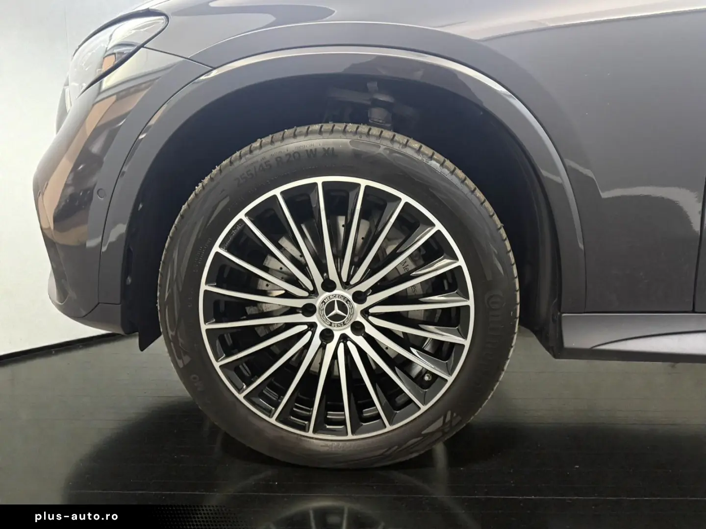 MERCEDES-BENZ GLC 300 de 4M AMG-LINE  PANO ACC AHK LED MBUX