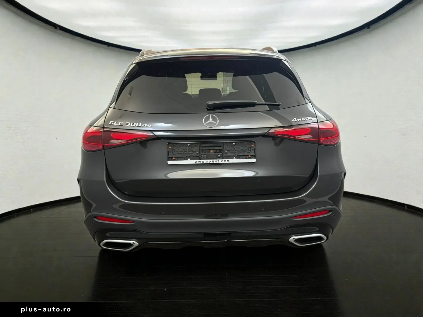 MERCEDES-BENZ GLC 300 de 4M AMG-LINE  PANO ACC AHK LED MBUX