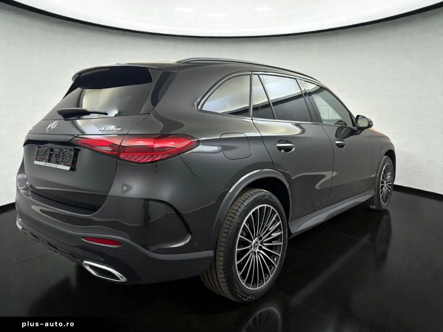 MERCEDES-BENZ GLC 300 de 4M AMG-LINE  PANO ACC AHK LED MBUX