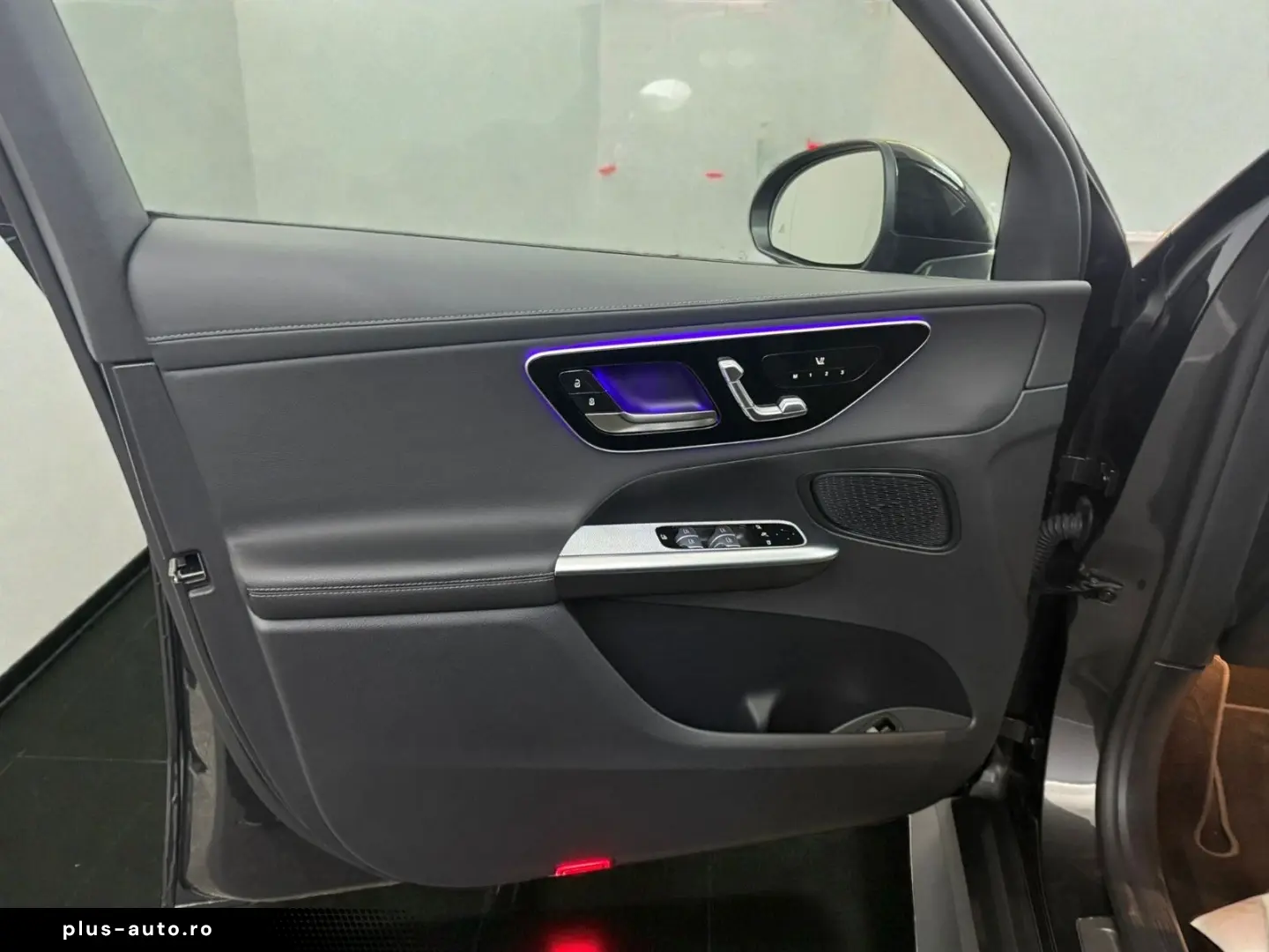 MERCEDES-BENZ GLC 300 de 4M AMG-LINE  PANO ACC AHK LED MBUX