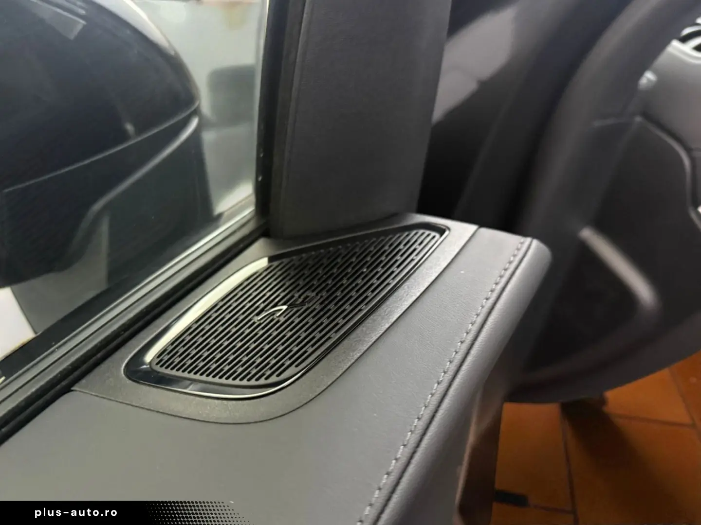 MERCEDES-BENZ GLC 300 de 4M AMG-LINE  PANO ACC AHK LED MBUX