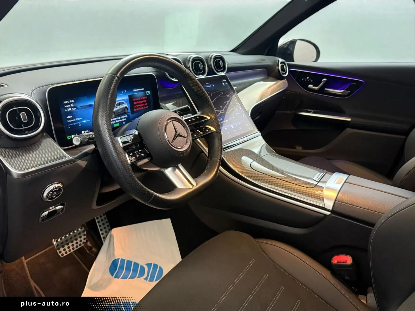 MERCEDES-BENZ GLC 300 de 4M AMG-LINE  PANO ACC AHK LED MBUX