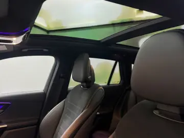 MERCEDES-BENZ GLC 300 de 4M AMG-LINE  PANO ACC AHK LED MBUX