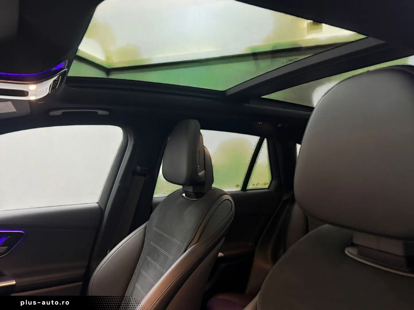 MERCEDES-BENZ GLC 300 de 4M AMG-LINE  PANO ACC AHK LED MBUX