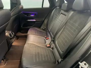 MERCEDES-BENZ GLC 300 de 4M AMG-LINE  PANO ACC AHK LED MBUX