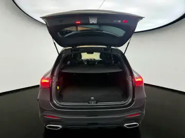 MERCEDES-BENZ GLC 300 de 4M AMG-LINE  PANO ACC AHK LED MBUX