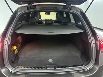 MERCEDES-BENZ GLC 300 de 4M AMG-LINE  PANO ACC AHK LED MBUX