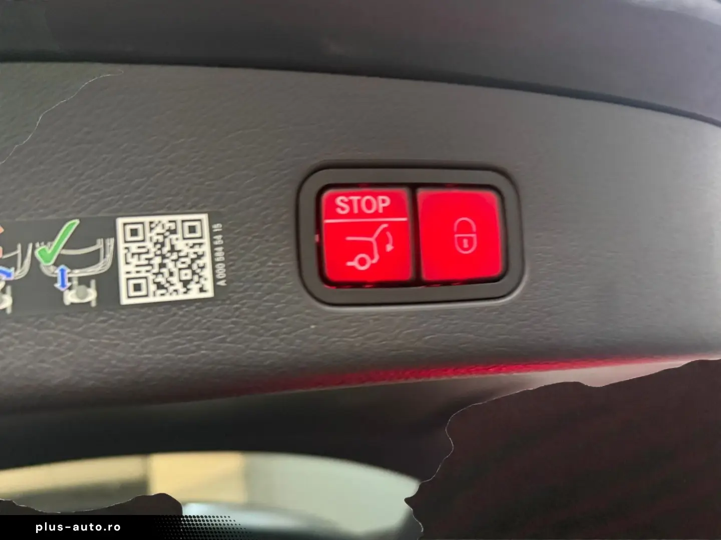 MERCEDES-BENZ GLC 300 de 4M AMG-LINE  PANO ACC AHK LED MBUX