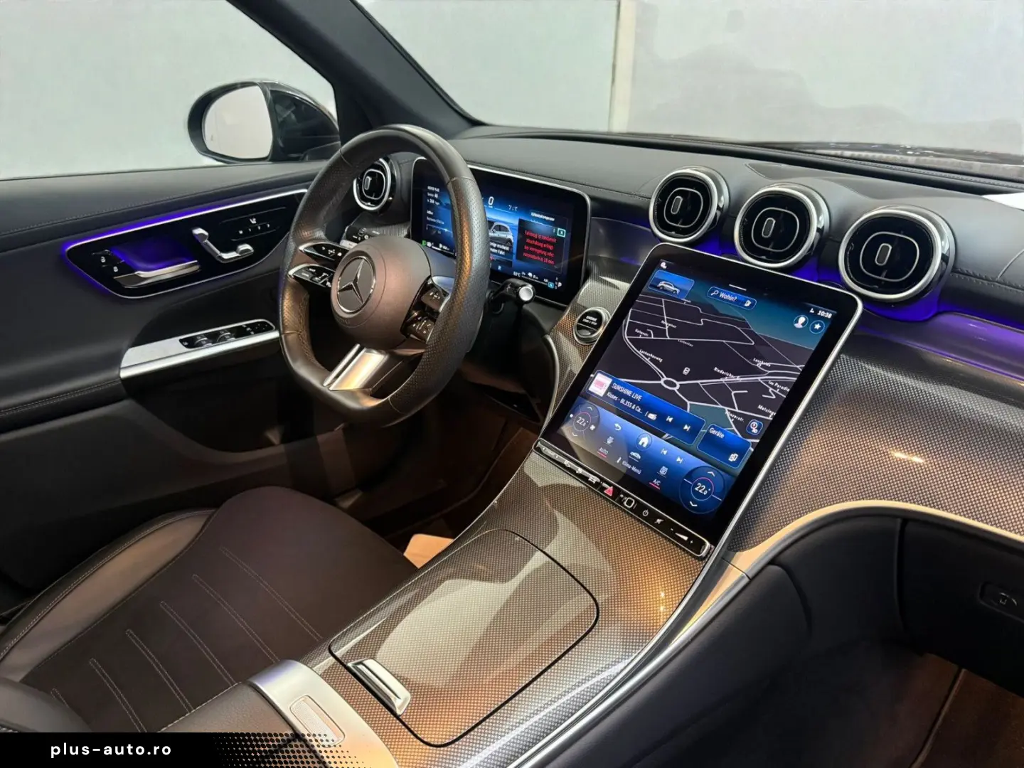 MERCEDES-BENZ GLC 300 de 4M AMG-LINE  PANO ACC AHK LED MBUX