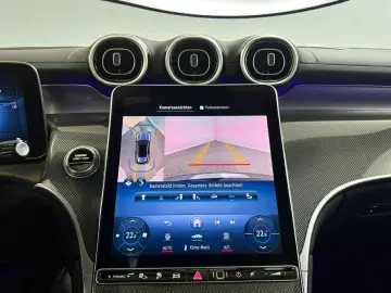 MERCEDES-BENZ GLC 300 de 4M AMG-LINE  PANO ACC AHK LED MBUX