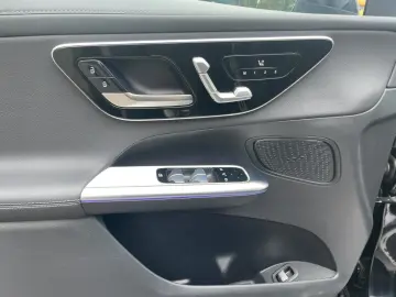 MERCEDES-BENZ GLC 300 de 4M AMG Night Pano 360  AHK