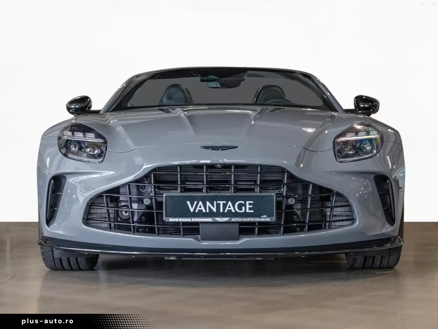 Aston Martin V8 Vantage Roadster China Grey