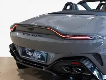 Aston Martin V8 Vantage Roadster China Grey