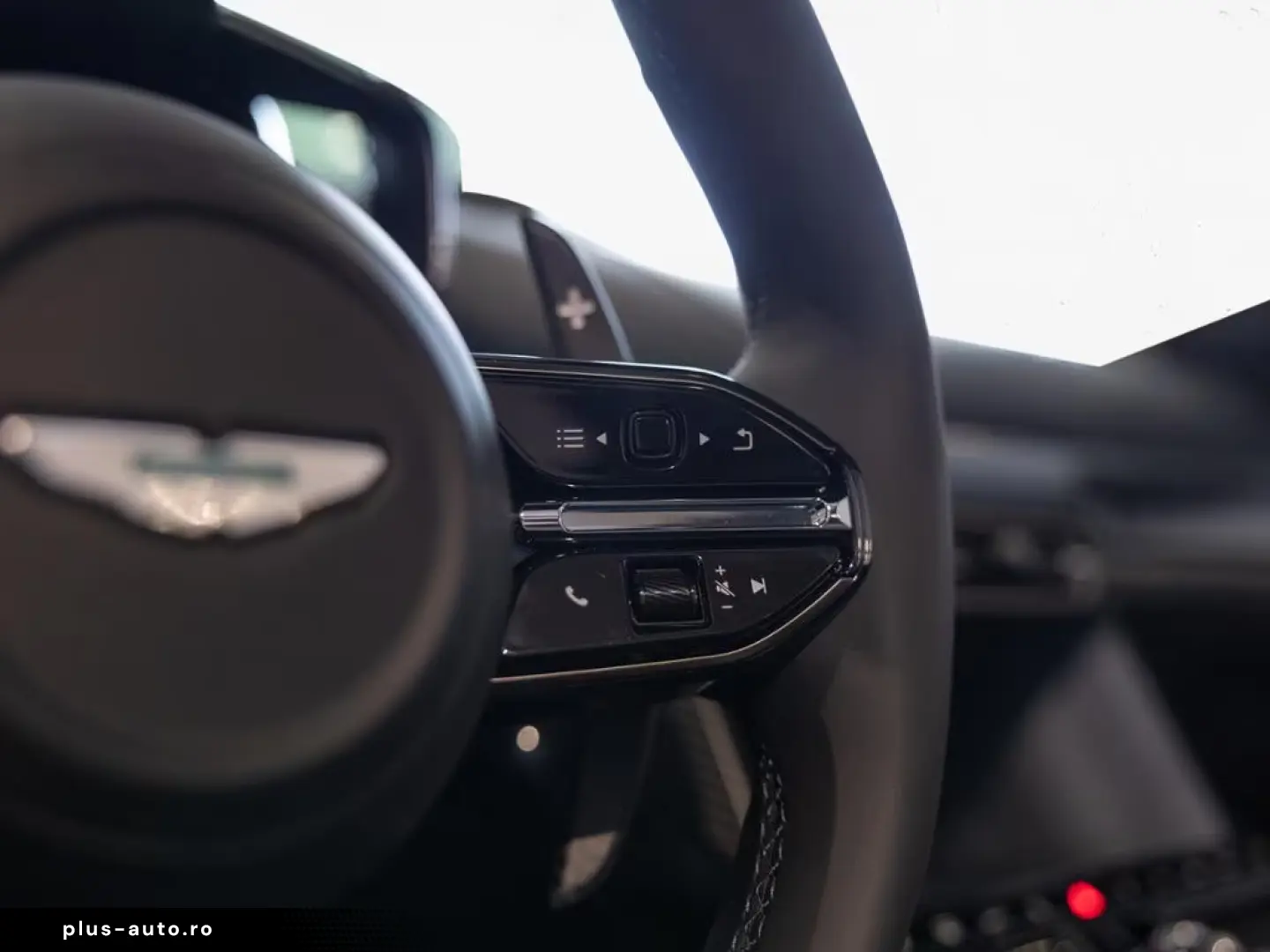 Aston Martin V8 Vantage Roadster China Grey