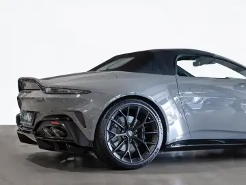 Aston Martin V8 Vantage Roadster China Grey
