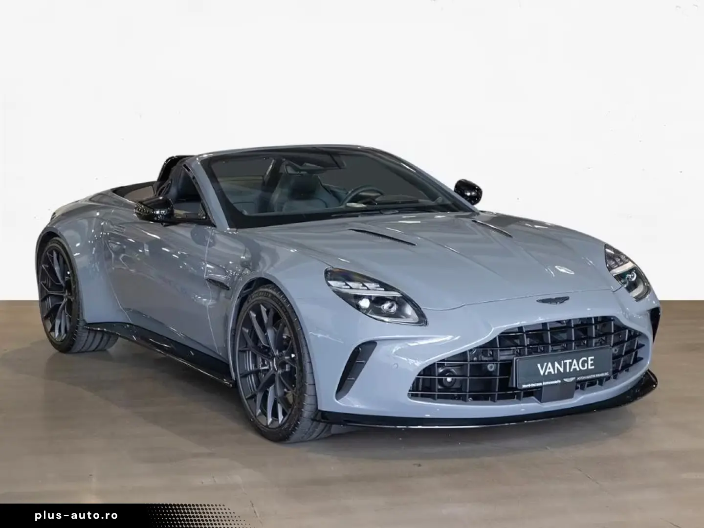 Aston Martin V8 Vantage Roadster China Grey