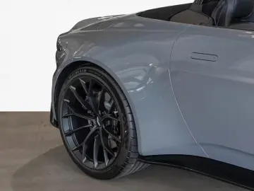 Aston Martin V8 Vantage Roadster China Grey