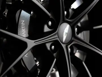 Aston Martin V8 Vantage Roadster China Grey