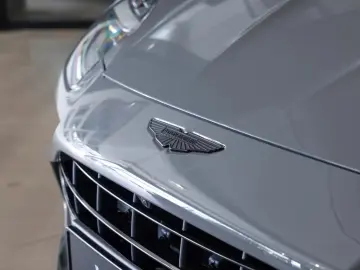 Aston Martin V8 Vantage Roadster China Grey