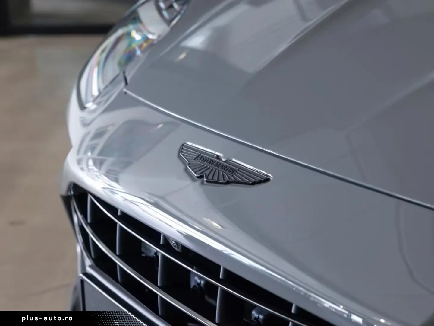 Aston Martin V8 Vantage Roadster China Grey