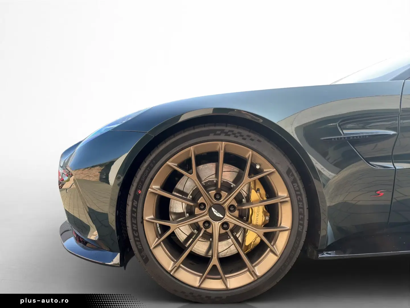 Aston Martin V8 Vantage S 4.0 V8 Roadster Ghillies Green