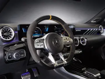 MERCEDES-BENZ CLA 45 AMG S PERFORMANCE ABGA AERO TRA…