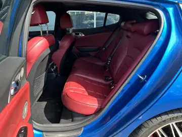 Kia Stinger 3.3 V6 T-GDI 4WD GT PANO