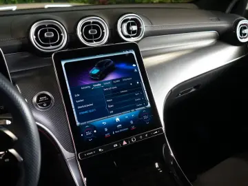 MERCEDES-BENZ GLC 200 4M AMG 360 DISTRONIC LED 40.165€ NETTO