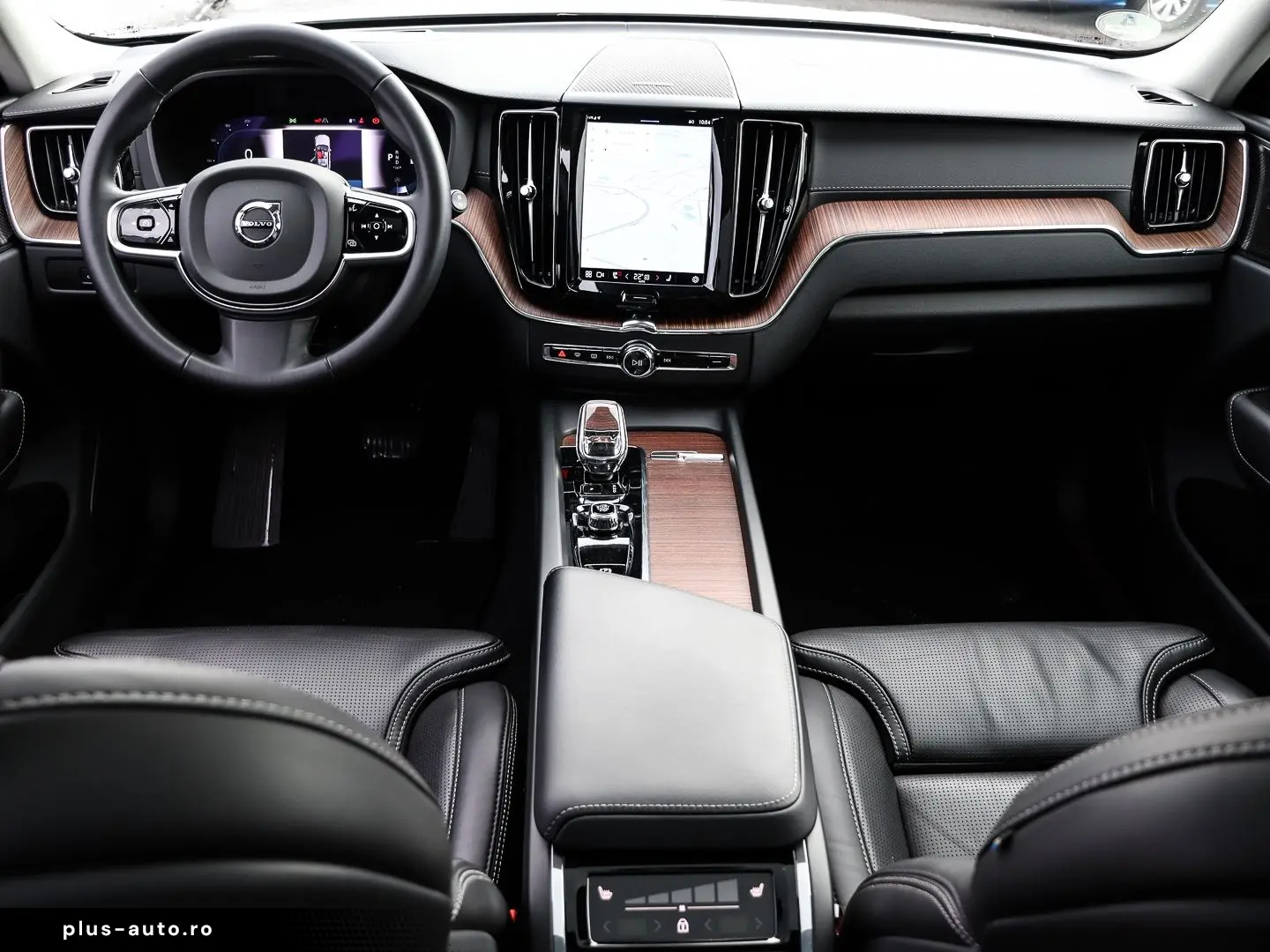 VOLVO XC60 B5 Benzin Ultimate Dark AWD AHK Memory Sitz