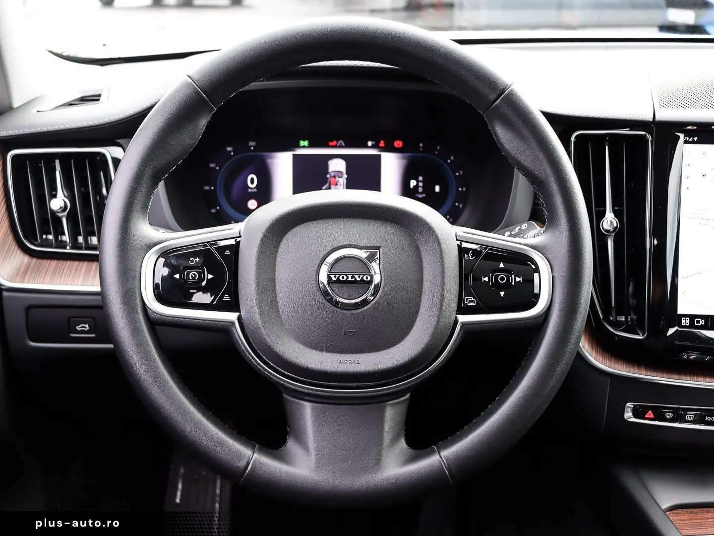 VOLVO XC60 B5 Benzin Ultimate Dark AWD AHK Memory Sitz