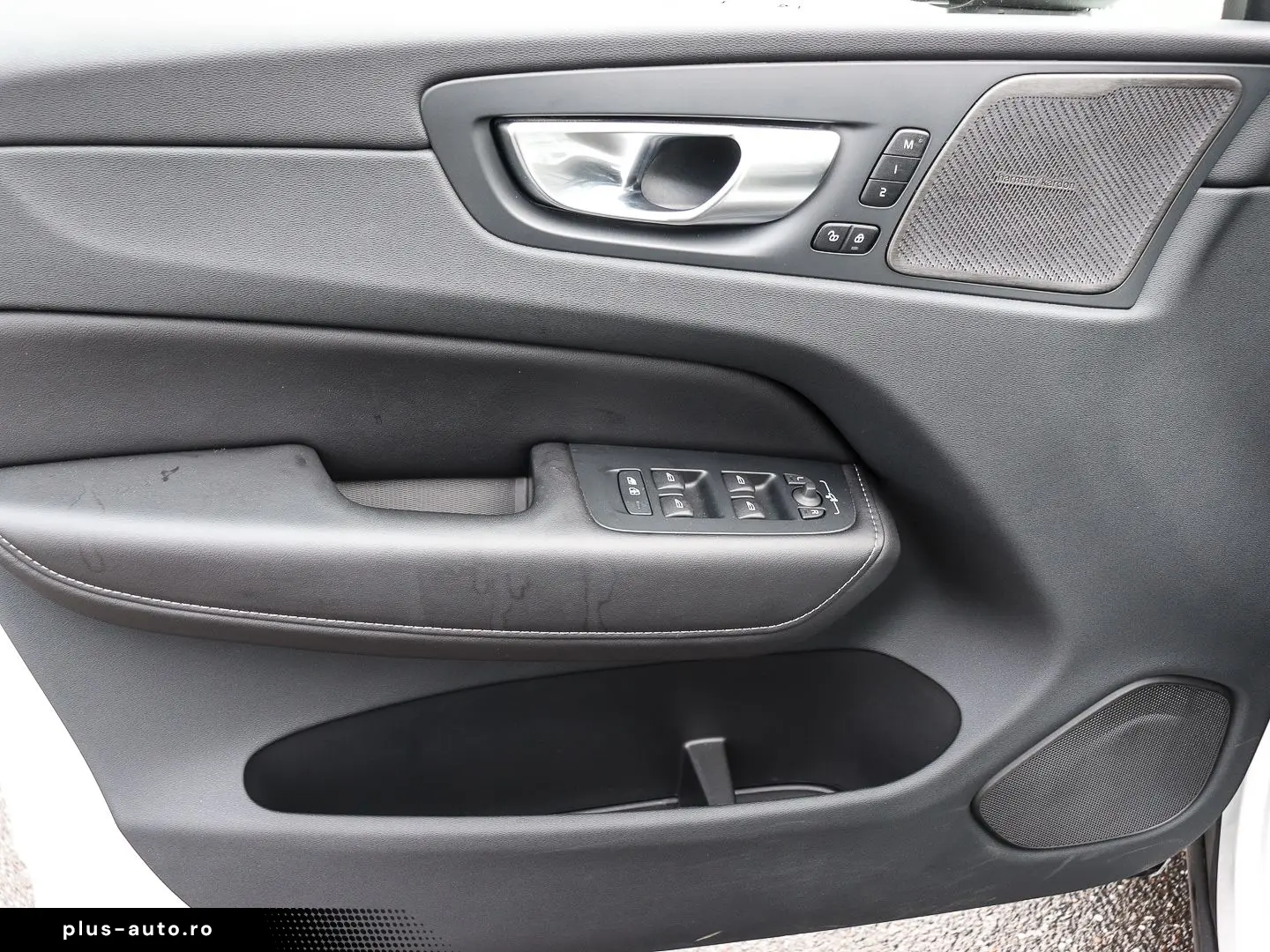 VOLVO XC60 B5 Benzin Ultimate Dark AWD AHK Memory Sitz