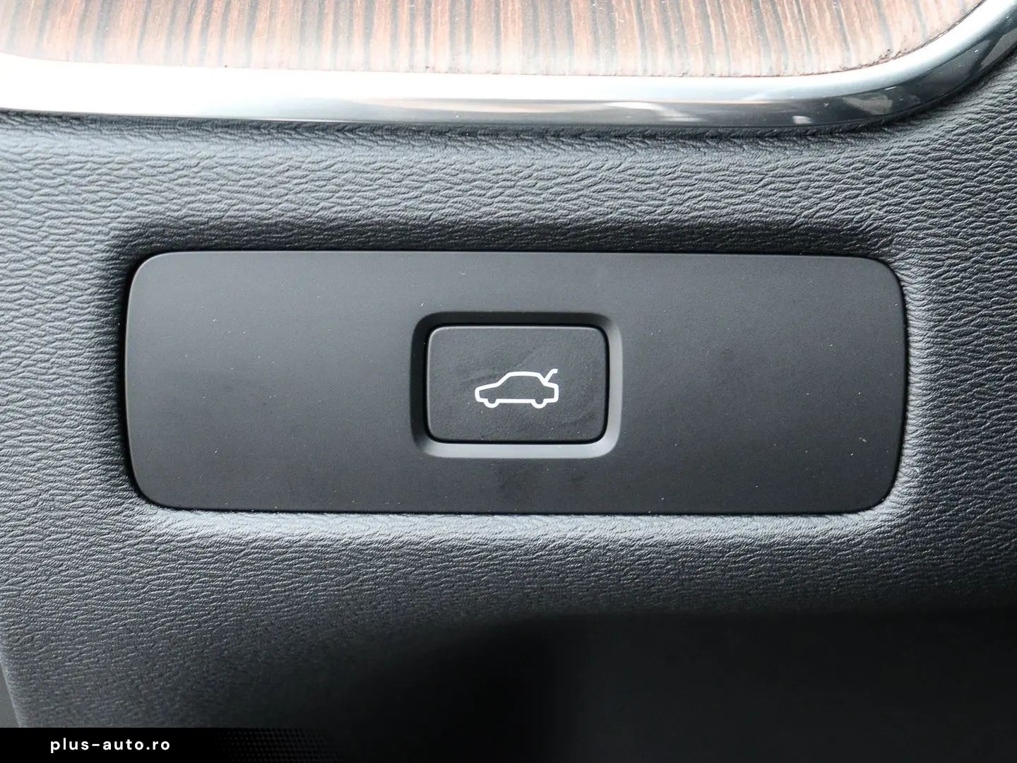 VOLVO XC60 B5 Benzin Ultimate Dark AWD AHK Memory Sitz