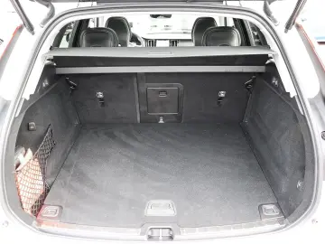 VOLVO XC60 B5 Benzin Ultimate Dark AWD AHK Memory Sitz