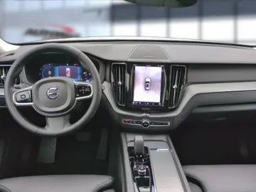 VOLVO XC60 B5 (Benzin) Plus Dark AWD Automatik Navi