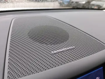 VOLVO XC60 B5 (Benzin) Plus Dark AWD Automatik Navi