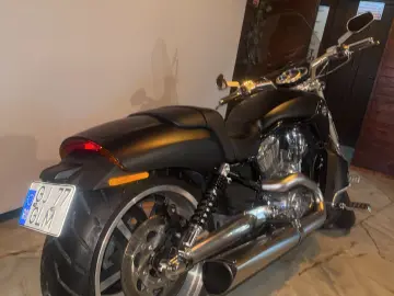 Harley-Davidson V Road muscle