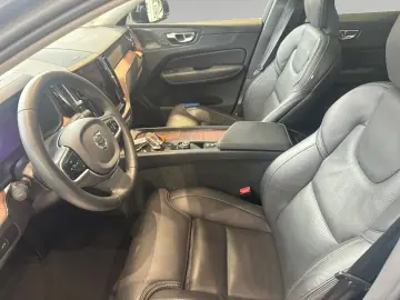 VOLVO XC60 B5 B AWD Ultimate Dark  Nappa Massage  AHK