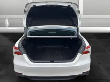 Toyota Camry Hybrid Executive