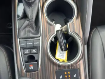 Toyota Camry Hybrid Executive