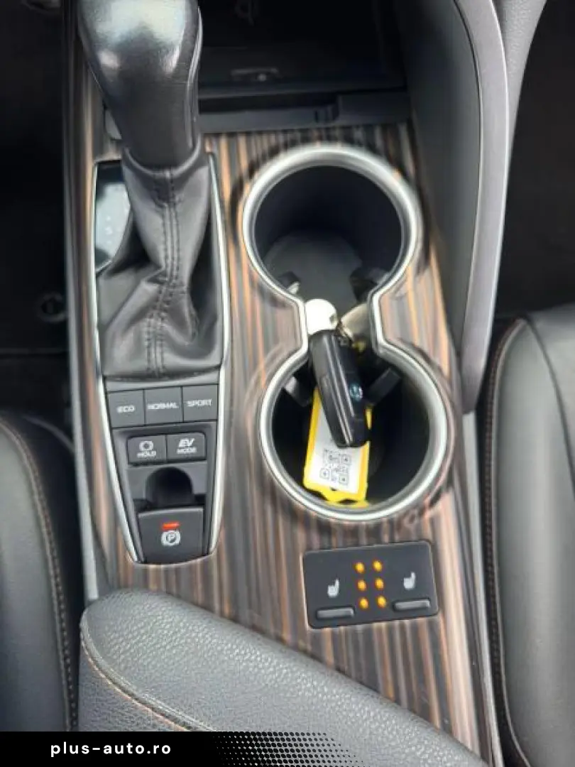 Toyota Camry Hybrid Executive